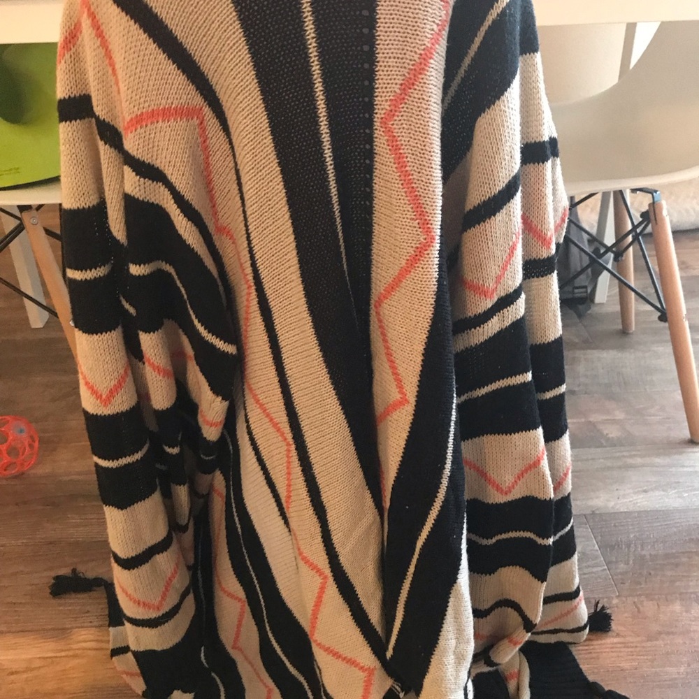 BB DAKOTA FRINGE CARDIGAN - Picture 2 of 3